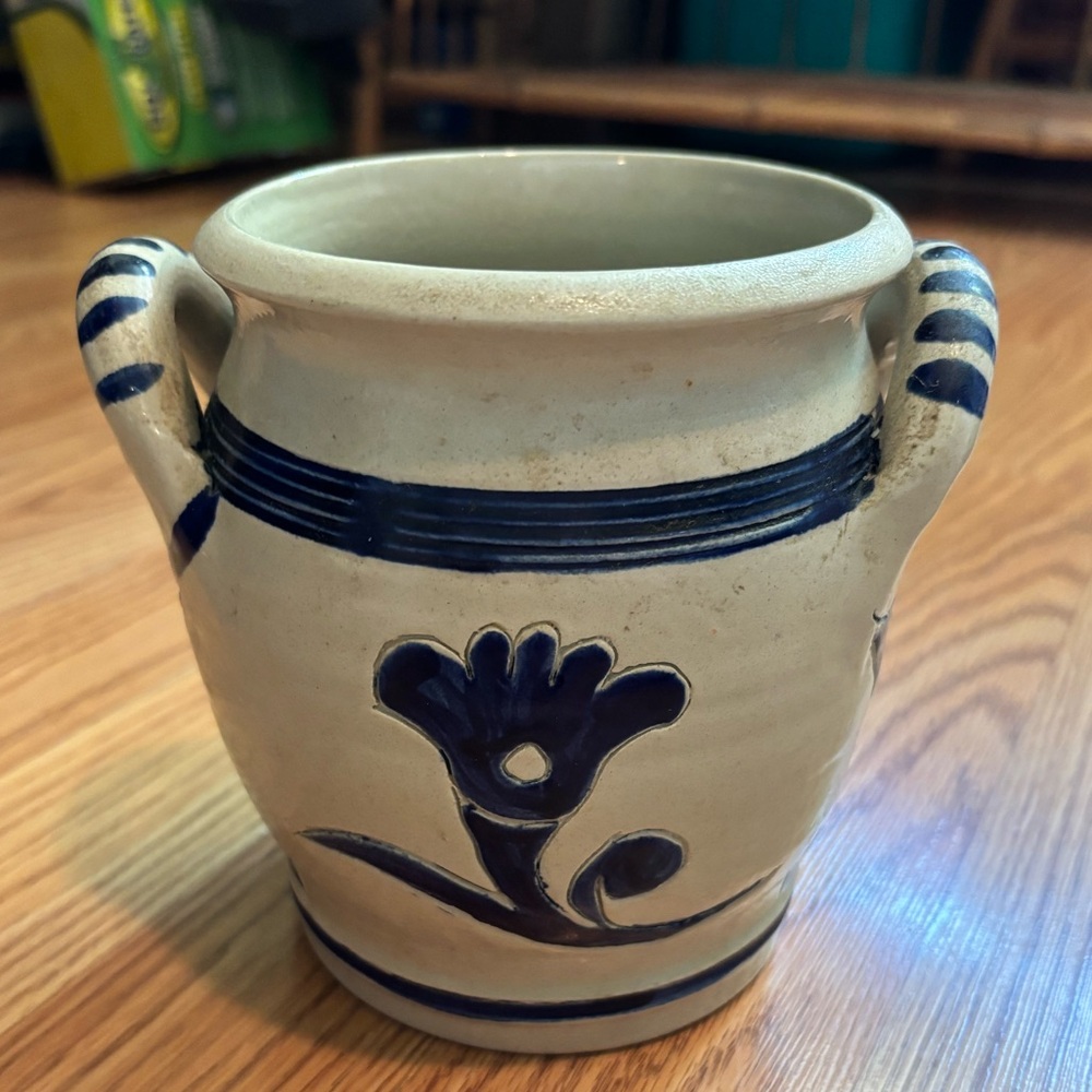 Vintage Williamsburg Pottery Salt Glazed Crock with a cobalt blue floral design